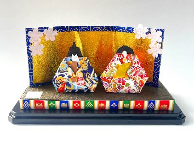 [Origami Art]Set of dolls on display